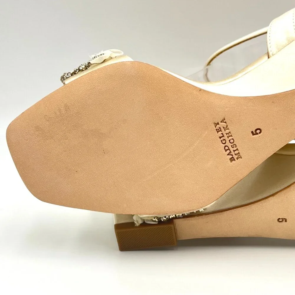 Badgley Mischka Size 5 Ivory White‎ Satin Jeweled Wedges Dress Sandals Shoes